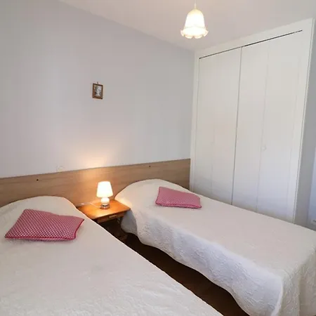 Lejlighed Confort Avec Parking Et Terrasses A Aurillac, Proche Centre, 2 Ch, 4 Pers, Equipe - Fr-1-742-449 Aurillac