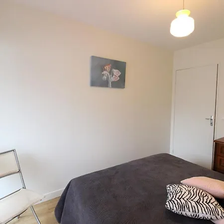 Confort Avec Parking Et Terrasses A Aurillac, Proche Centre, 2 Ch, 4 Pers, Equipe - Fr-1-742-449 Lejlighed *