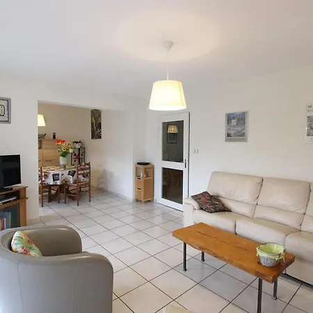 Confort Avec Parking Et Terrasses A Aurillac, Proche Centre, 2 Ch, 4 Pers, Equipe - Fr-1-742-449 Aurillac